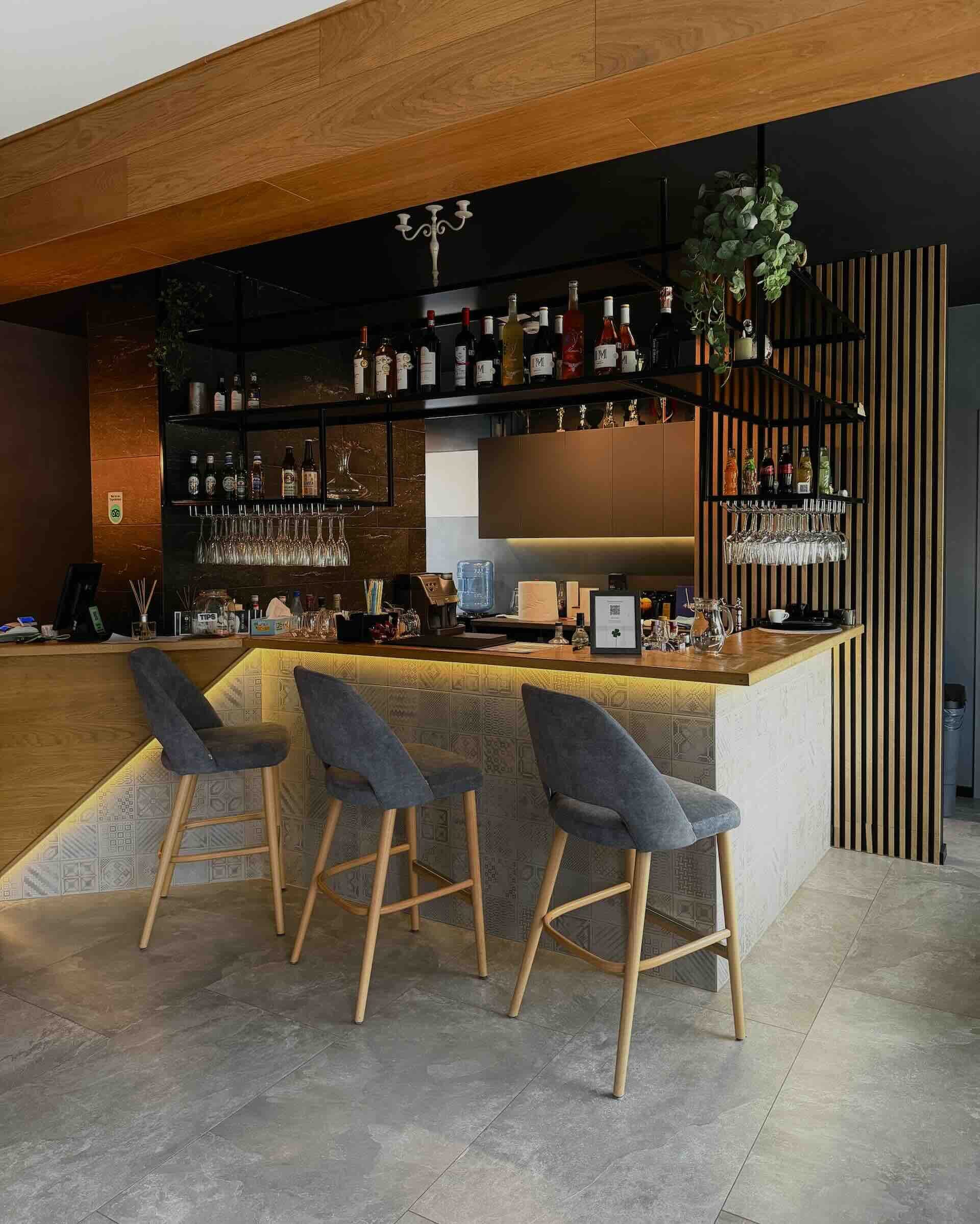 Bar și zonă de relaxare